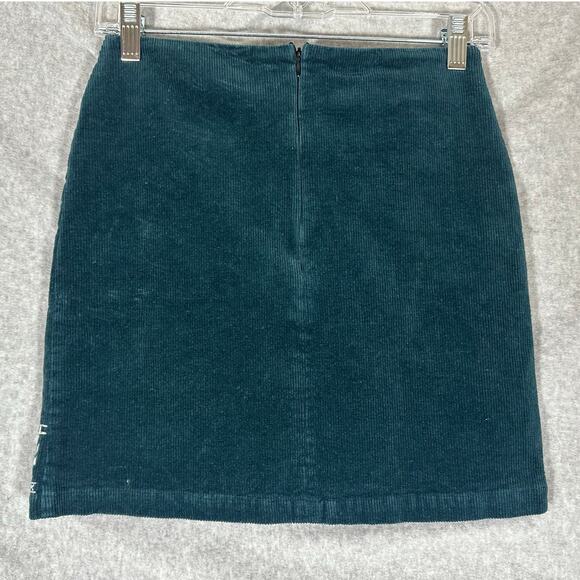 Simplee Sz M Dark Green Corduroy‎ Floral Embroidered Mini Skirt Bohemian Artsy - Picture 9 of 10